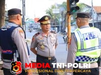 Esok Kapolda - Esok Kapolda dan Wakapolda Lampung Turun Langsung Atur Lalu Lintas Pagi, Wujud Nyata Polisi Bersama Masyarakat