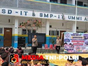 Polsek Serang Baru Sosialisasikan Bahaya Bullying dan Tawuran Pelajar di SDIT dan SMPIT Ummi Abiyyi, Perkuat Karakter dan Kedisiplinan Siswa