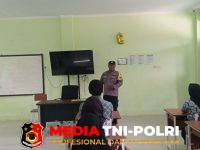 Polisi Pendamping - Polisi Pendamping Kelas Sambangi MAN 1 Asyifa Cabangbungin, Berikan Pembinaan Kamtibmas dan Himbauan agar Pelajar Tidak Mudah Terprovokasi