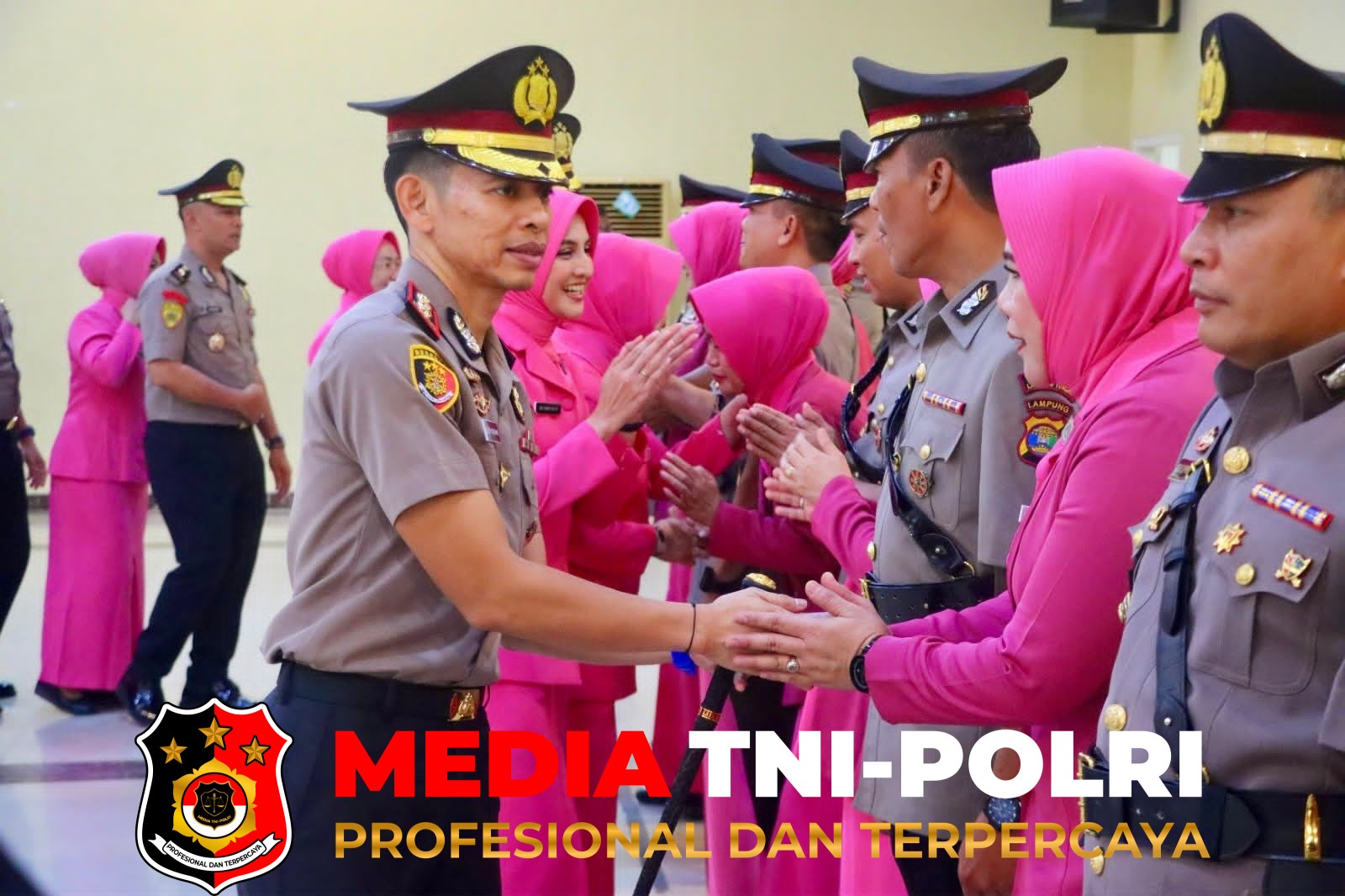 Rotasi Jabatan - Rotasi Jabatan, Kapolres Lampung Tengah Pimpin Sertijab Kapolsek dan Pelantikan Kasi Humas