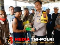Kapolres Barsel - Kapolres Barsel Serap Aspirasi Pengemudi Ojek dan Becak, Salurkan 30 Karung Beras