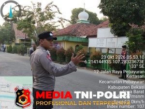 Polsek Pebayuran Gelar Strong Point dan Pengaturan Lalu Lintas Pagi, Berikan Pelayanan kepada Pengguna Jalan
