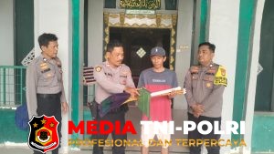 Kapolsek Muaragembong Pimpin Green Policing di Masjid Al-Ikhlas, Wujud Kepedulian Polri terhadap Kebersihan Tempat Ibadah