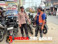 Gangguan Kamtibmas - Cegah Gangguan Kamtibmas, Polisi Mandor Ingatkan Juru Parkir Waspadai Orang Mencurigakan