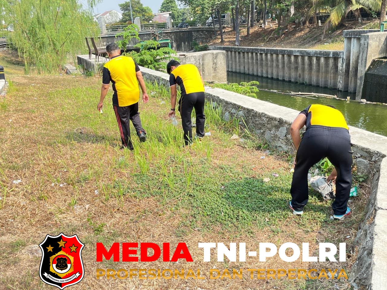 Polsek Cikarang - Polsek Cikarang Selatan Gelar Green Policing di Danau Elysium, Wujud Kepedulian Polri terhadap Lingkungan