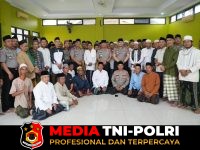 Shalat Jumat - Melalui Shalat Jumat Keliling, Kapolda Banten Pererat Silaturahmi dan Ajak Warga Jaga Kamtibmas