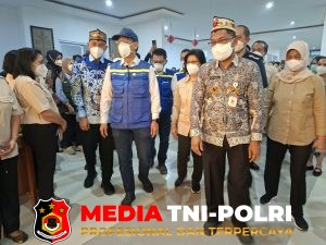 Tinjau Fasilitas Kesehatan di Palangka Raya, Menkes RI Pantau Penanganan Dampak Kabut Asap Karhutla