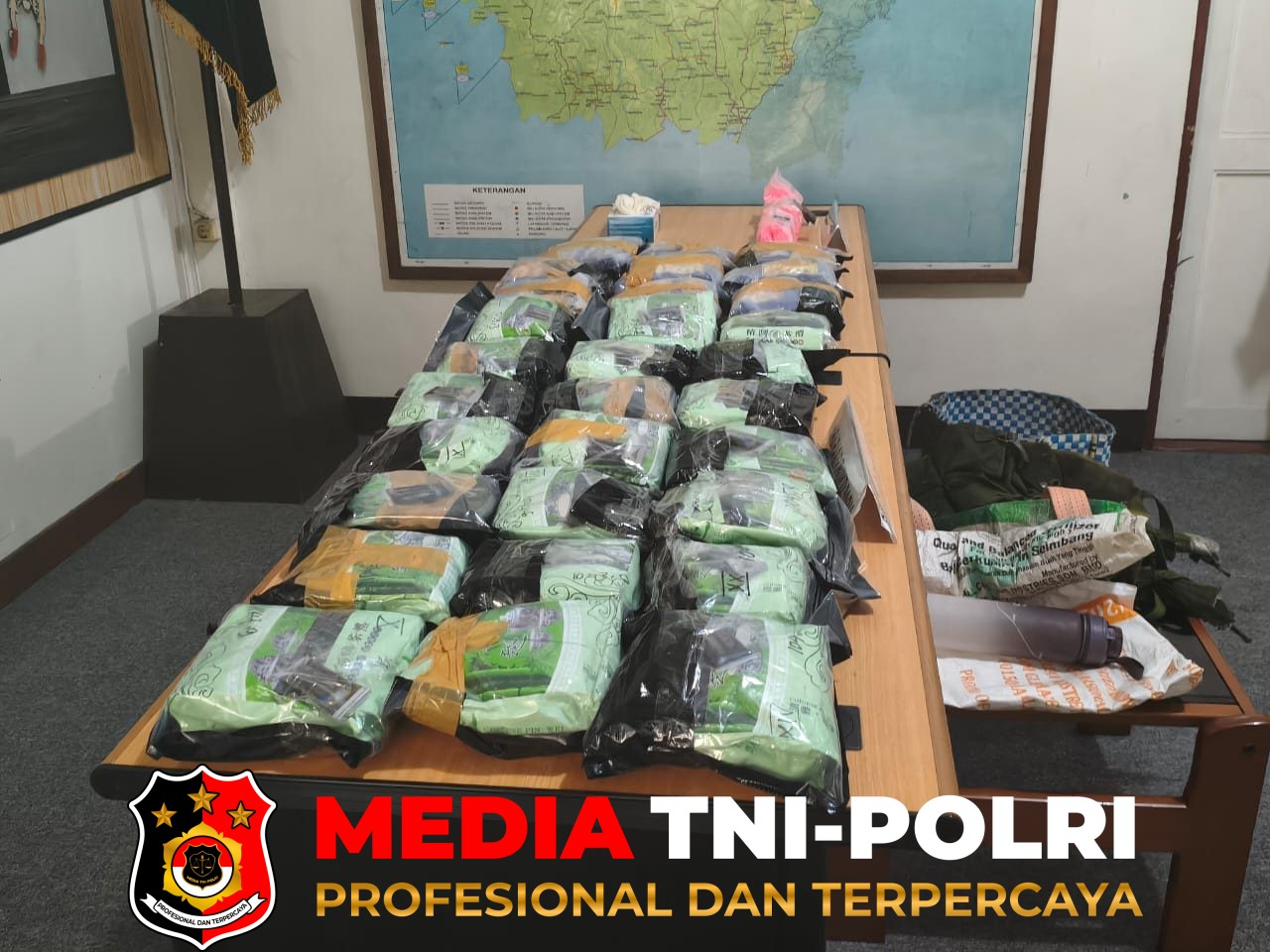 Satgas Yonarmed - Satgas Yonarmed 19/Bogani Gagalkan Penyelundupan 32,2452 KG Sabu dan 4.867 Butir Ekstasi di Perbatasan RI–Malaysia