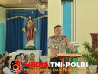 Pererat Silaturahmi - Pererat Silaturahmi dengan Jemaat, Kapolres Tulang Bawang Barat Gelar Minggu Kasih di Gereja Yohanes Paulus Murni jaya
