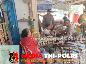 Penuh Keakraban! Polisi Polsek Air Besar Duduk Bersama Warga, Perkuat Kedekatan dan Cegah Kejahatan