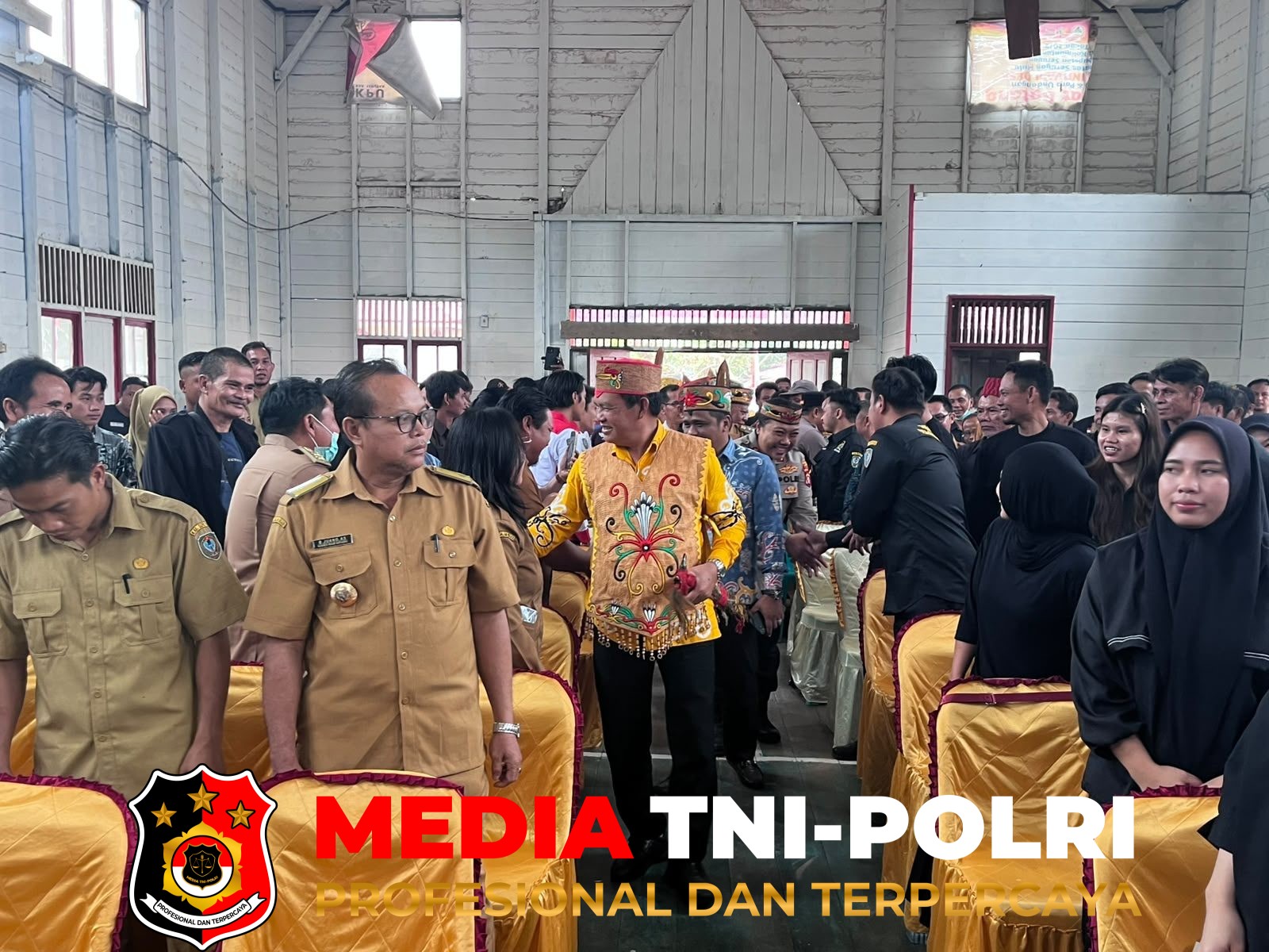 Kunjungan Kerja - Kunjungan Kerja di Tumbang Manjul, Kapolres Seruyan Perkuat Sinergi Keamanan dan Tokoh Adat