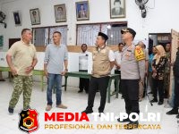 Jelang Pencoblosan - Jelang Pencoblosan Pilkakon, Kapolres dan Bupati Pringsewu Cek TPS
