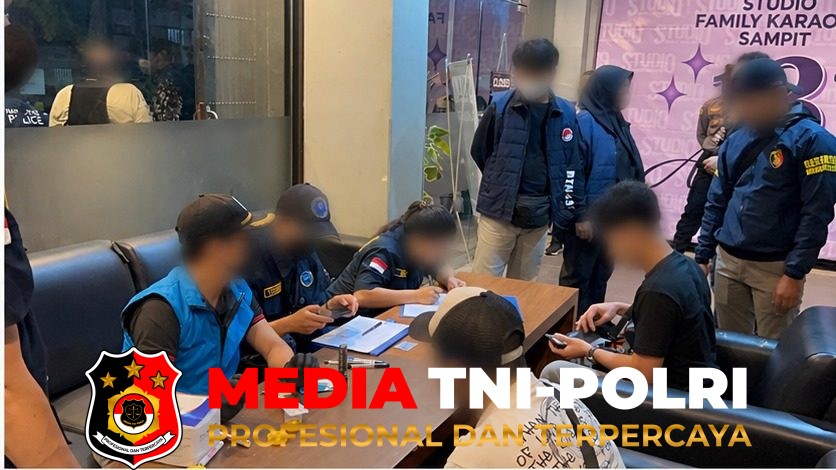 POLRES KOTIM - POLRES KOTIM GELAR RAZIA GABUNGAN TEMPAT HIBURAN MALAM, 4 PENGUNJUNG TERINDIKASI POSITIF NARKOBA
