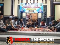 Duduk Bareng - Duduk Bareng Warga Sari Bakti, Kapolsek Seputih Banyak Ajak Jaga Kampung Tetap Aman dan Nyaman