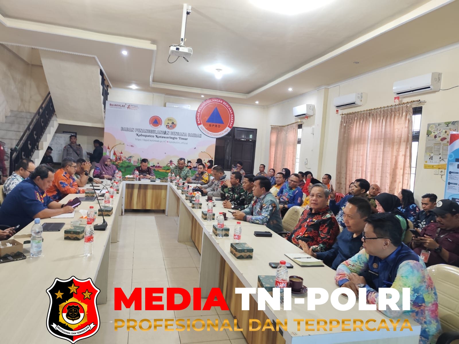 Karhutla - Dandim 1015/Sampit Hadiri Rapat Evaluasi Gulben Karhutla dan Kekeringan di Kotim Akhir Oktober 2026