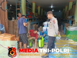 Cegah Aksi Kejahatan, Polsek Mandor Gencarkan Patroli Siang dan Sambangi Toko Bangunan