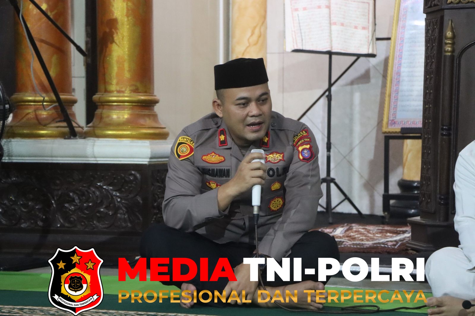Wakapolres Kotim - Wakapolres Kotim Laksanakan Subuh Keliling, Sosialisasikan Layanan Polisi 110 Kepada Jamaah Masjid Jami Nur Qolbu