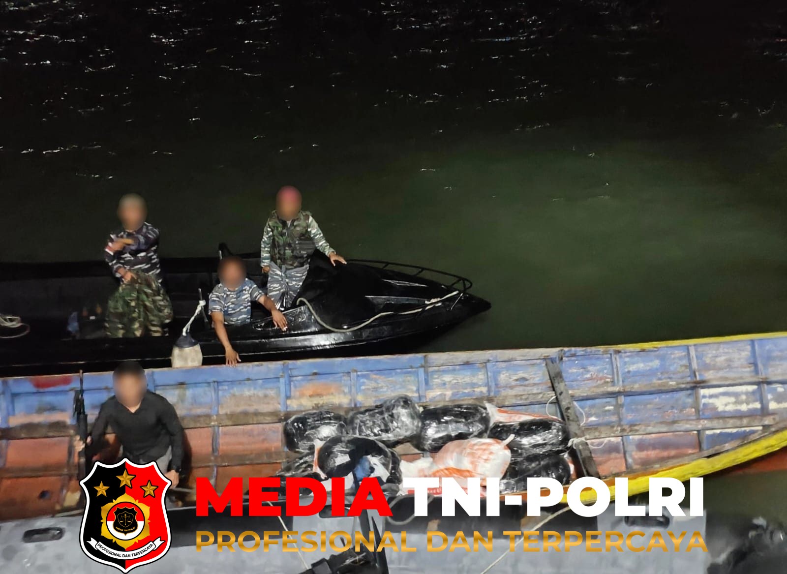 TNI Gagalkan - TNI AL Gagalkan Penyelundupan 22 Koli Balpres Asal Malaysia di Perairan Sebatik