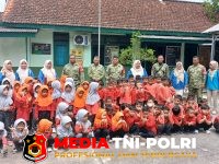 Koramil 17/Wonosegoro - Koramil 17/Wonosegoro Diserbu 65 Anak TK, Kenalkan Serunya Profesi Prajurit TNI AD Sejak Dini