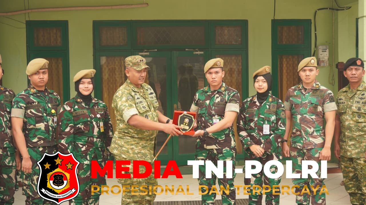 Dandim 1015 - Dandim 1015/Sampit terima Kunjungan Silaturahmi Kadet Mahasiswa Unhan RI