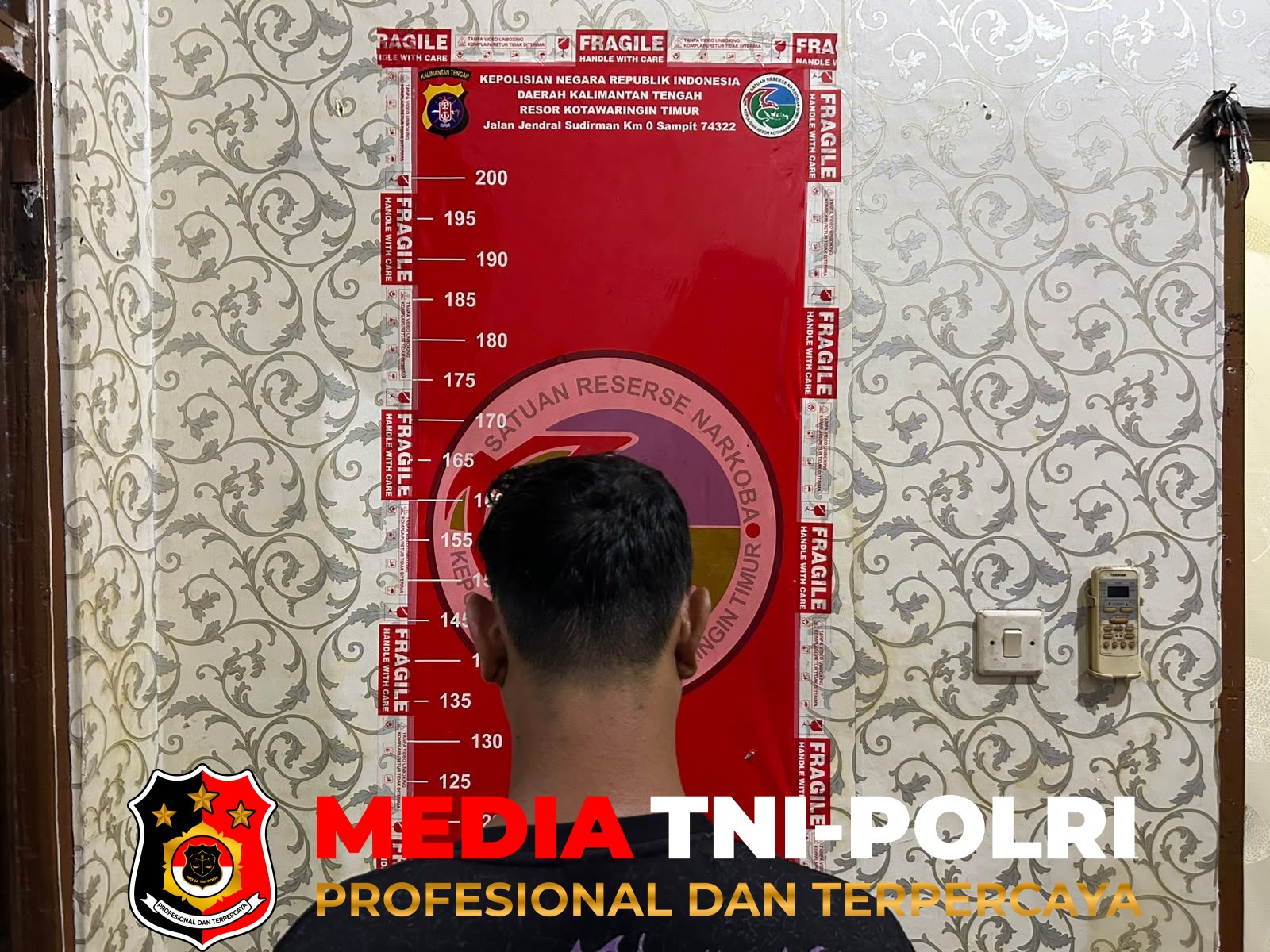 Polres Kotim - Satnarkoba Polres Kotim Berhasil Mengamankan Pengedar Sabu di Jln Ir. Haji Juanda Sampit