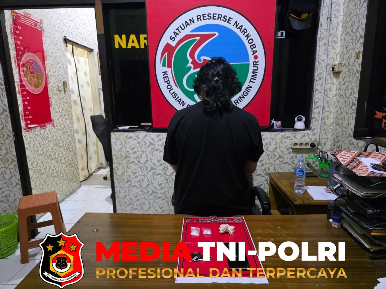 Polres Kotim - Sabu 10,18 Gram Dibalut Tisu di Kantong Celana Sdr R W Dibekuk Satresnarkoba Polres Kotim