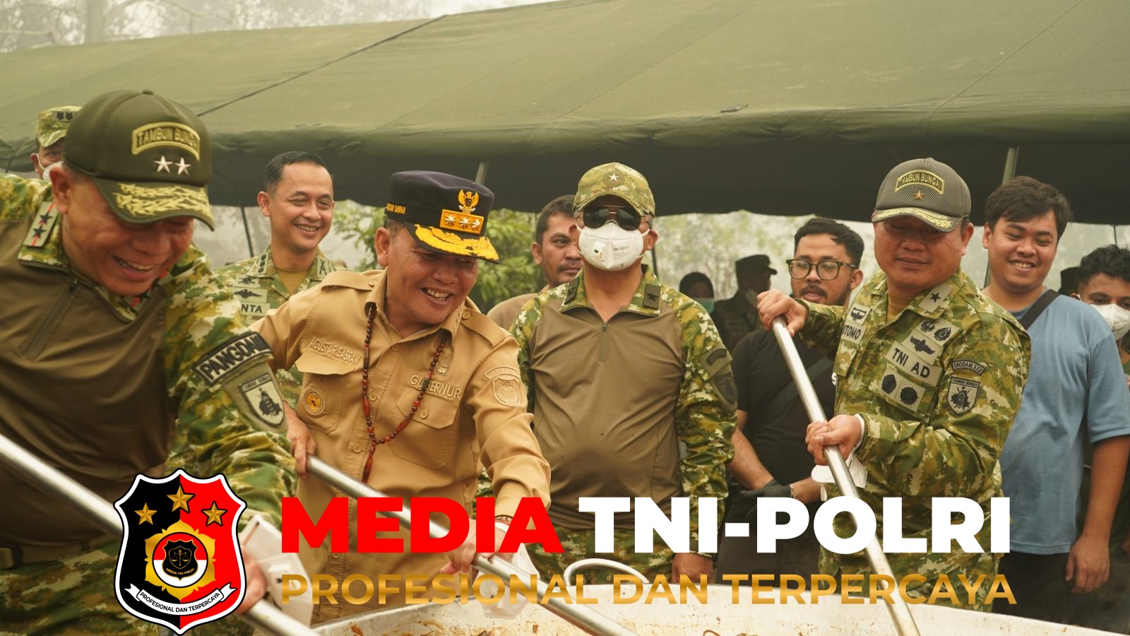 Pangdam XXII - Pangdam XXII/Tambun Bungai dan Gubernur Kalteng Ikuti Kuliner Merah Putih serta Tanam Pohon di Tumbang Nusa