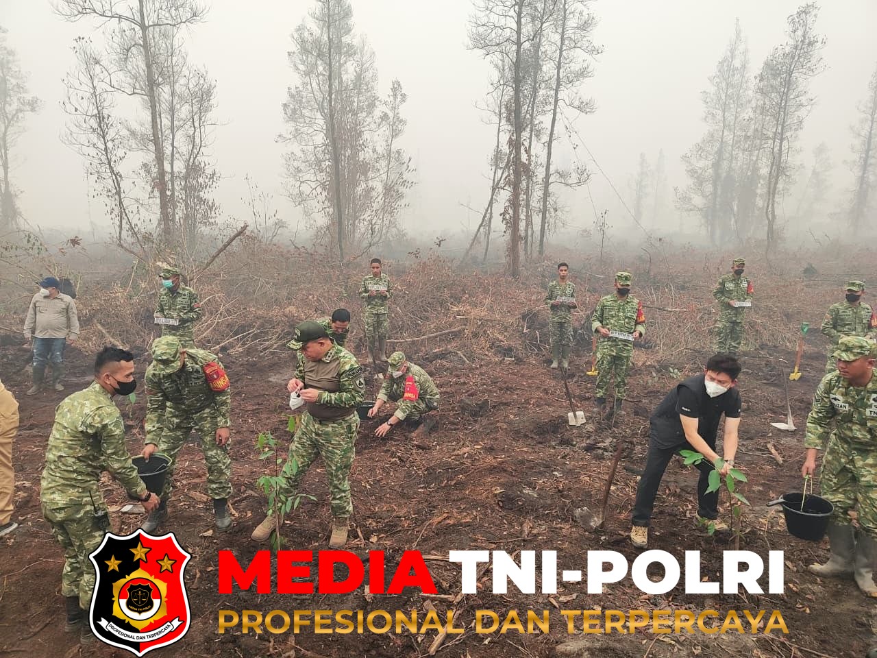 Pangdam XXII - Pangdam XXII/Tambun Bungai dan Gubernur Kalteng Tinjau Kuali Merah Putih serta Tanam Pohon di Tumbang Nusa