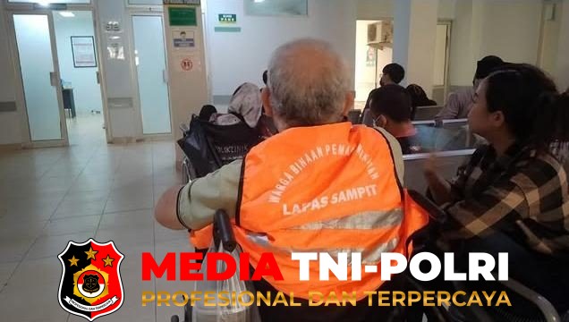 Lapas Sampit - Lapas Sampit Kawal WBP Berobat ke RSUD dr. Murjani, Pastikan Hak Kesehatan Terpenuhi