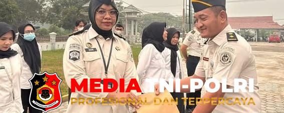 Dampak Kabut - Cegah Dampak Kabut Asap, Lapas Sampit Bagikan Multivitamin kepada Petugas dan Peserta Magang