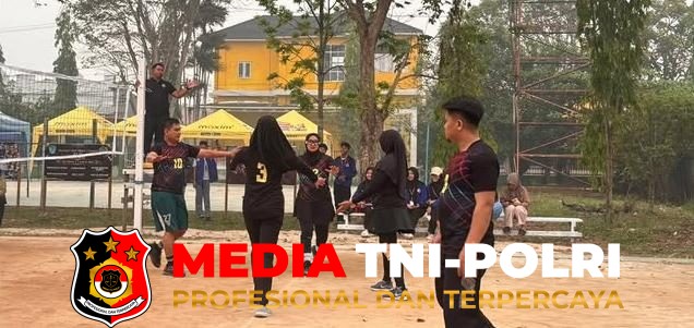 Pererat Silaturahmi - Pererat Silaturahmi Antarinstansi, Petugas Lapas Sampit Ikuti Turnamen Voli HUT SMAN 3 Sampit